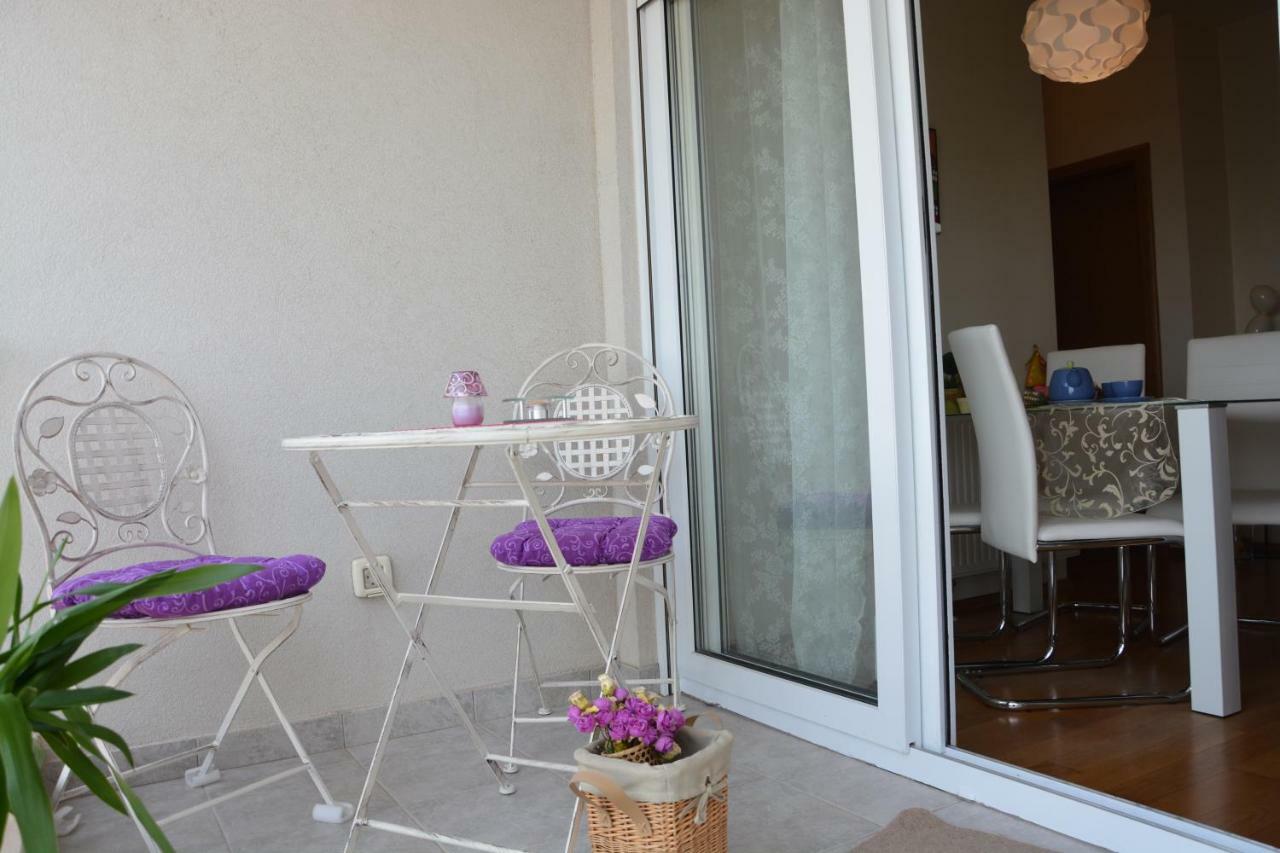 Apartment Vacation In Zadar - Mirna Экстерьер фото