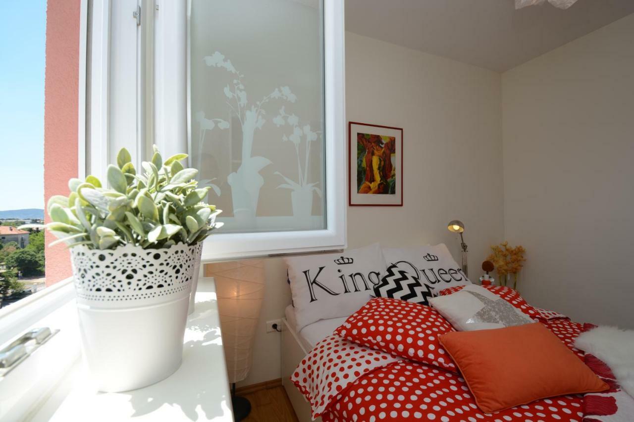 Apartment Vacation In Zadar - Mirna Экстерьер фото