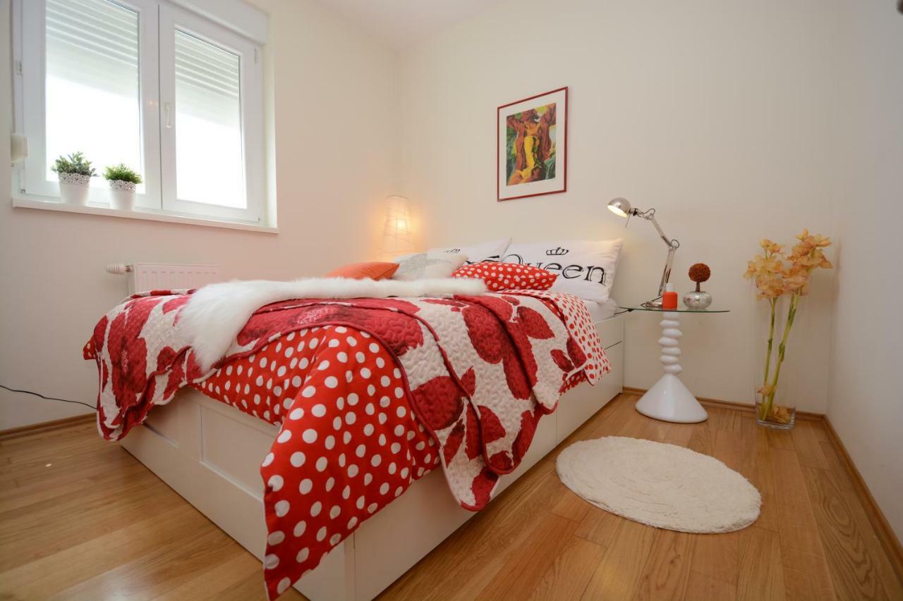Apartment Vacation In Zadar - Mirna Экстерьер фото